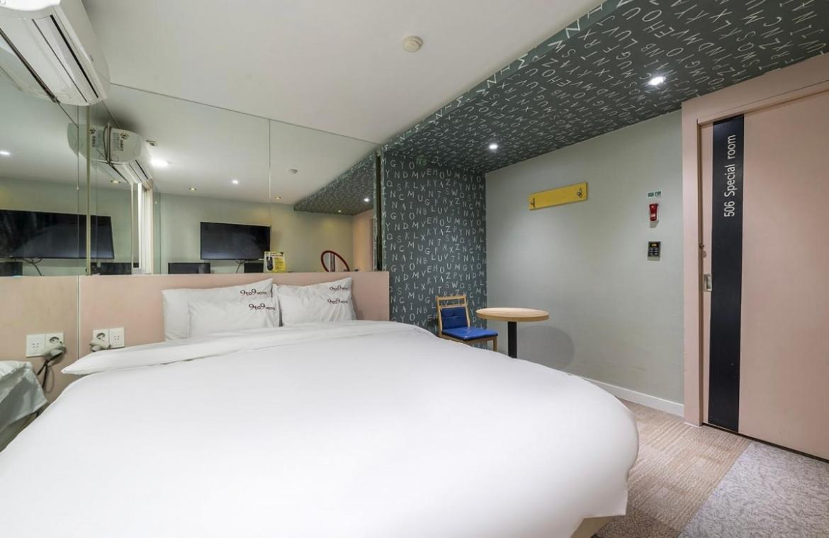 9 To 9 Motel Gimhae Buitenkant foto